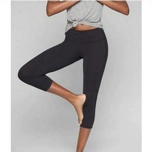 Athleta Chaturanga Cropped Legging (Black)